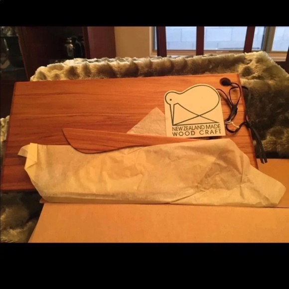 Cutting/Cheese Board and Spreader..NWT (Handmade) - Picture 2 of 4